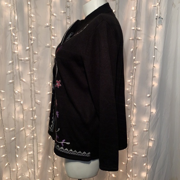 DRESS BARN ⭐️ Embroidered Zippered Cardigan - Picture 5 of 8